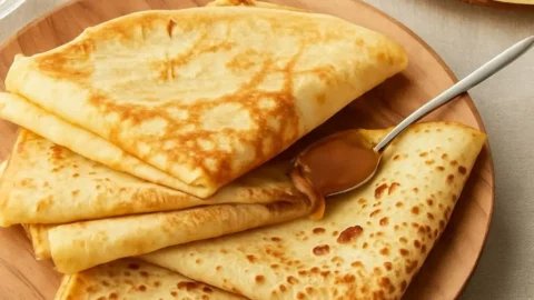 Crêpes avec sauce caramel
